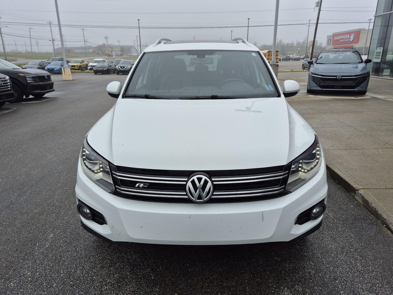 2017 Volkswagen Tiguan Highline 2.0T, LEATHER INTERIOR Photo
