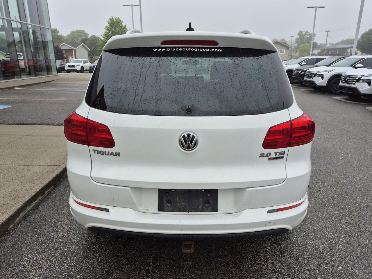 2017 Volkswagen Tiguan Highline 2.0T, LEATHER INTERIOR Photo