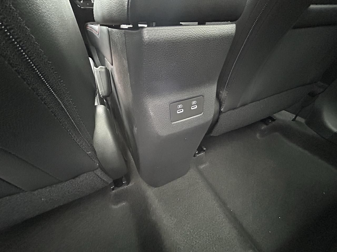 2026 Nissan Kicks SR PREMIUM Photo