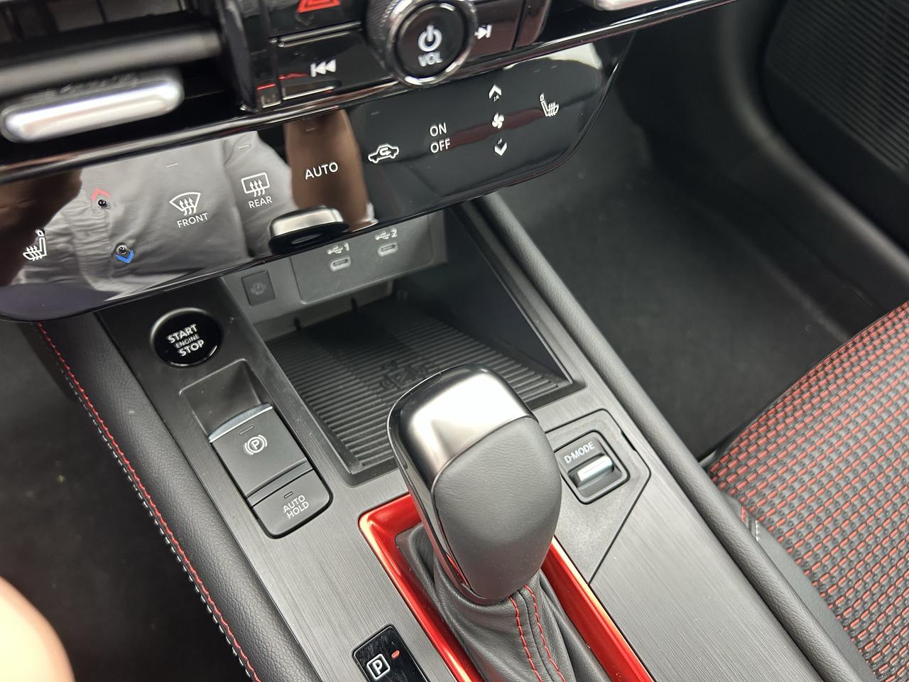 2026 Nissan Kicks SR PREMIUM Photo
