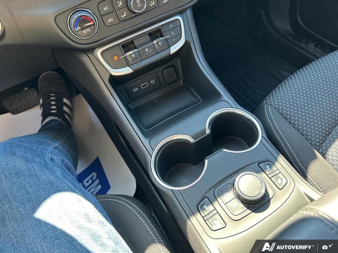2024 GMC Terrain SLE  - Heated Seats -  Apple CarPlay Photo