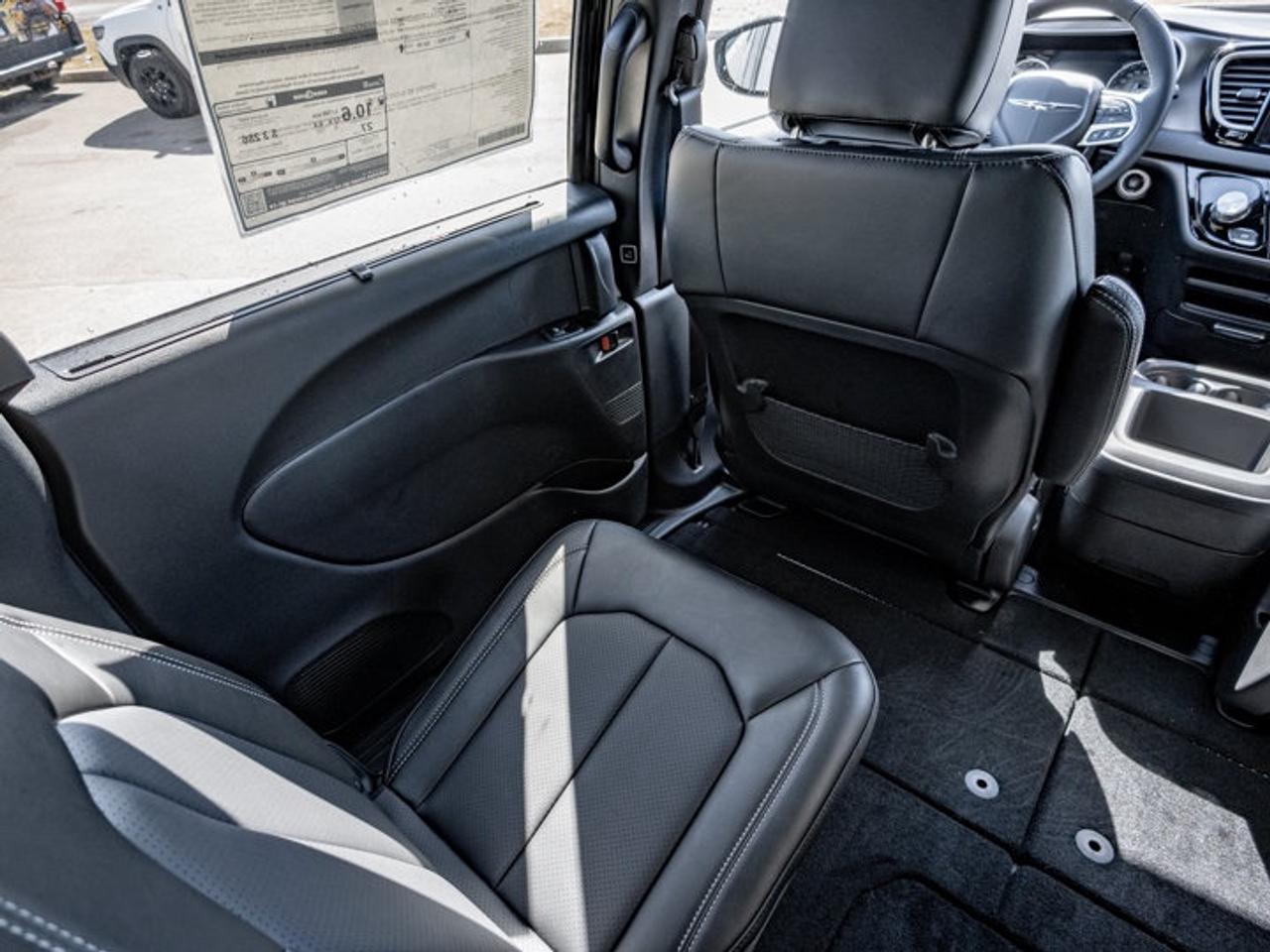 2026 Dodge Grand Caravan SXT Photo