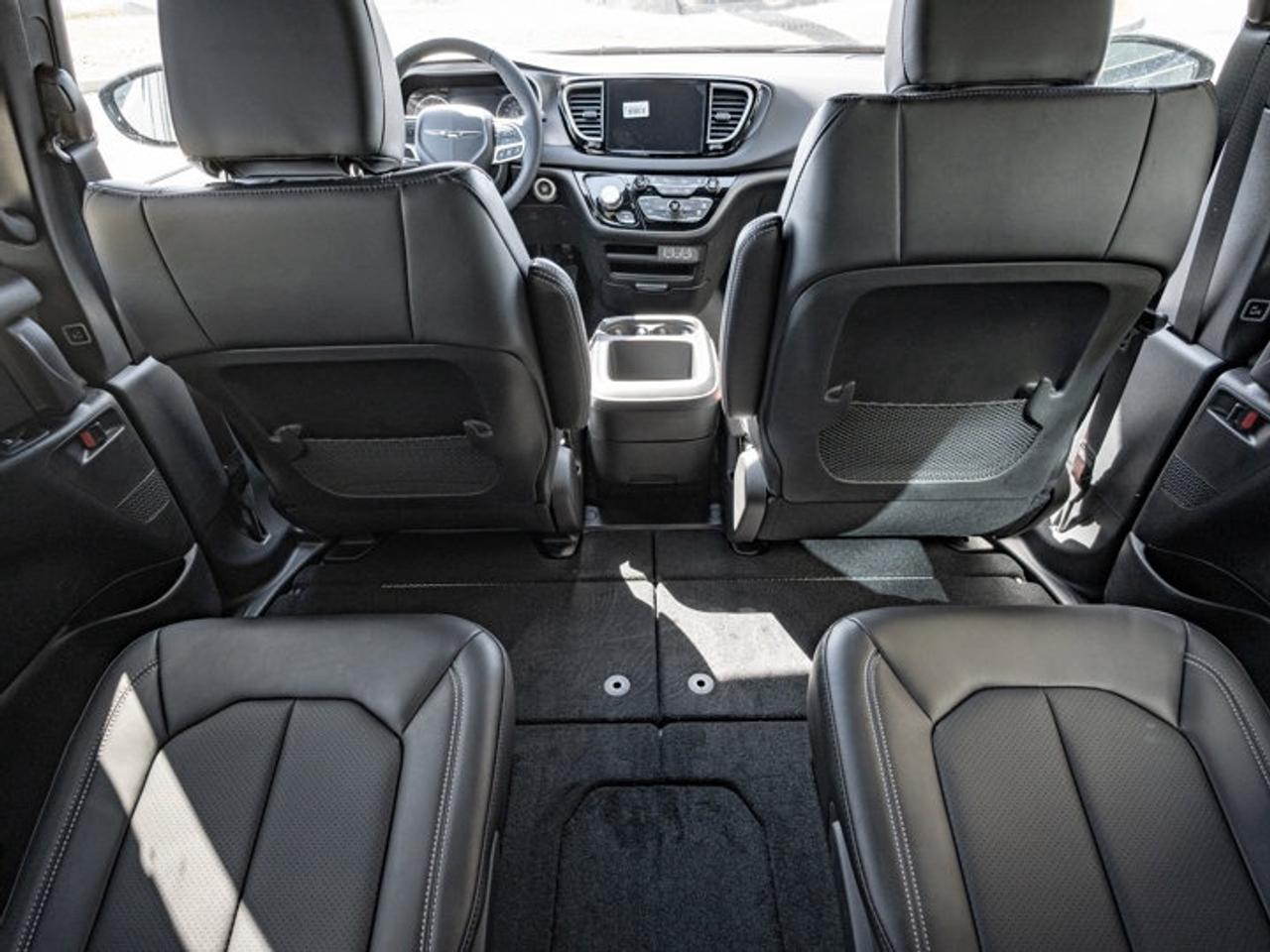 2026 Dodge Grand Caravan SXT Photo
