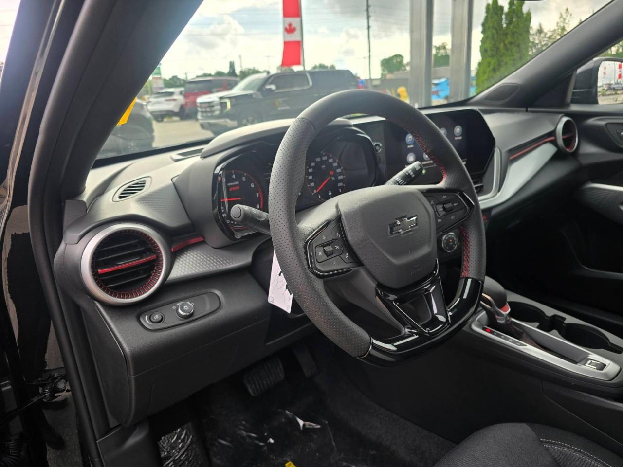 2026 Chevrolet Trax FWD 4dr 1RS Photo3