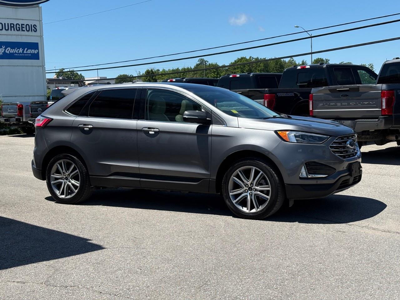 2024 Ford Edge Titanium AWD Photo4
