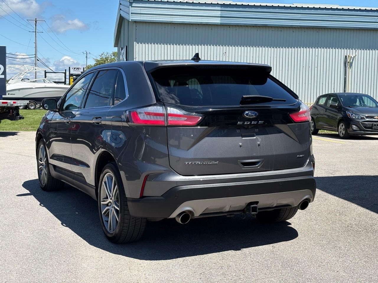 2024 Ford Edge Titanium AWD Photo