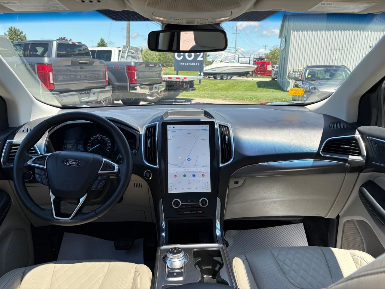 2024 Ford Edge Titanium AWD Photo