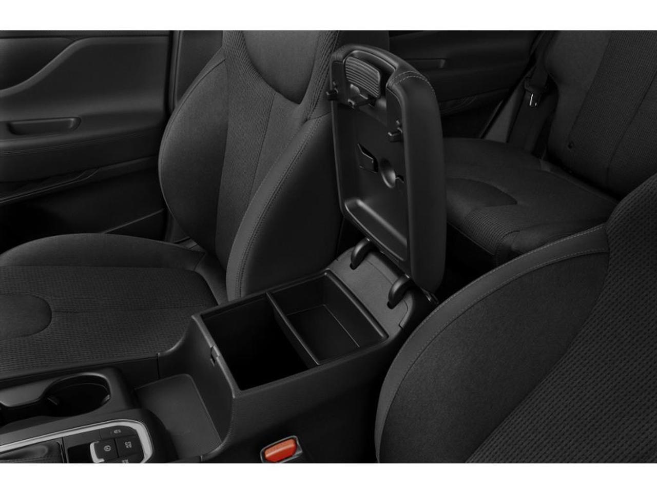 2019 Hyundai Santa Fe Preferred 2.4 Photo