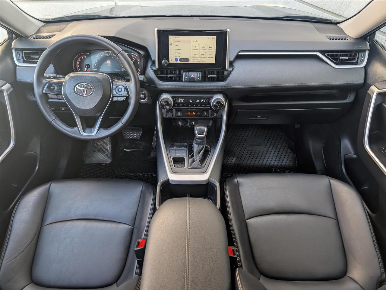 2023 Toyota RAV4 XLE AWD - SUNROOF - LEATHER - TECH FEATS Photo