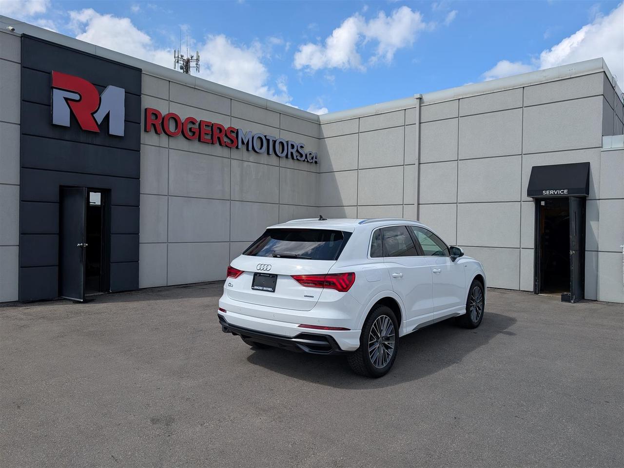 2022 Audi Q3 PROGRESSIV S LINE - QTRO - PANO ROOF -  TECH FEATS Photo