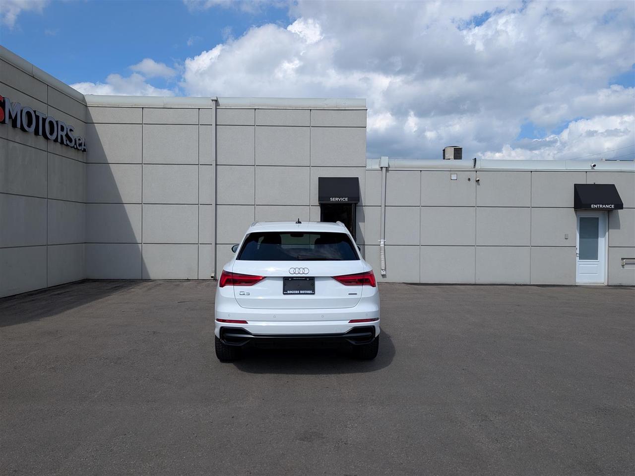 2022 Audi Q3 PROGRESSIV S LINE - QTRO - PANO ROOF -  TECH FEATS Photo3