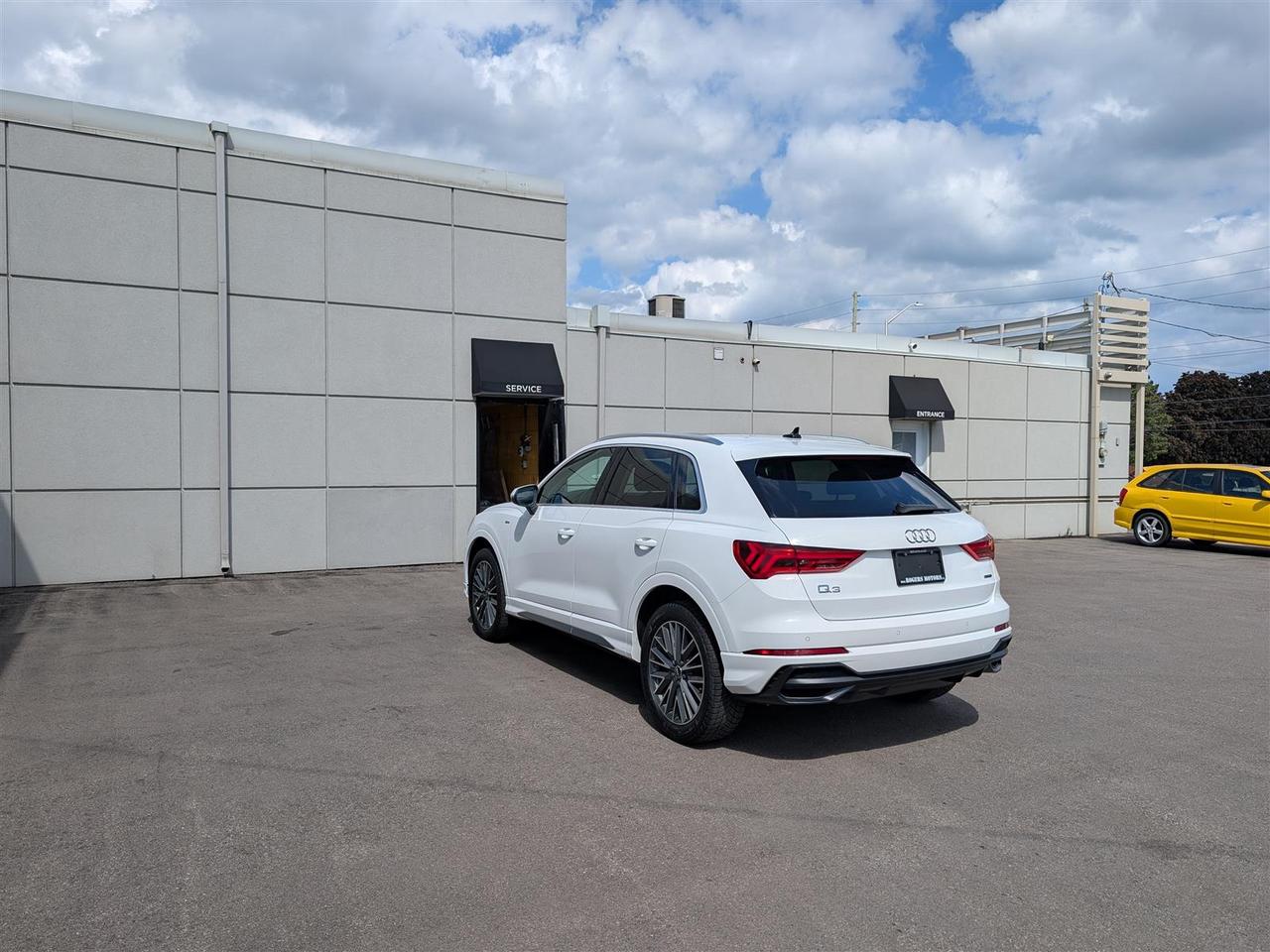 2022 Audi Q3 PROGRESSIV S LINE - QTRO - PANO ROOF -  TECH FEATS Photo2