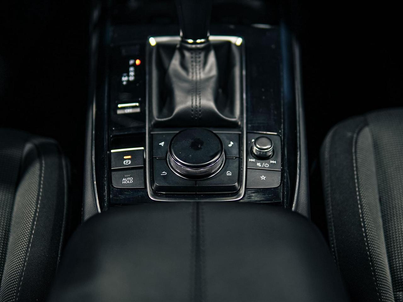 2025 Mazda CX-30 PREFERRED | AWD | BLIND SPOT | NO ACCIDENTS Photo