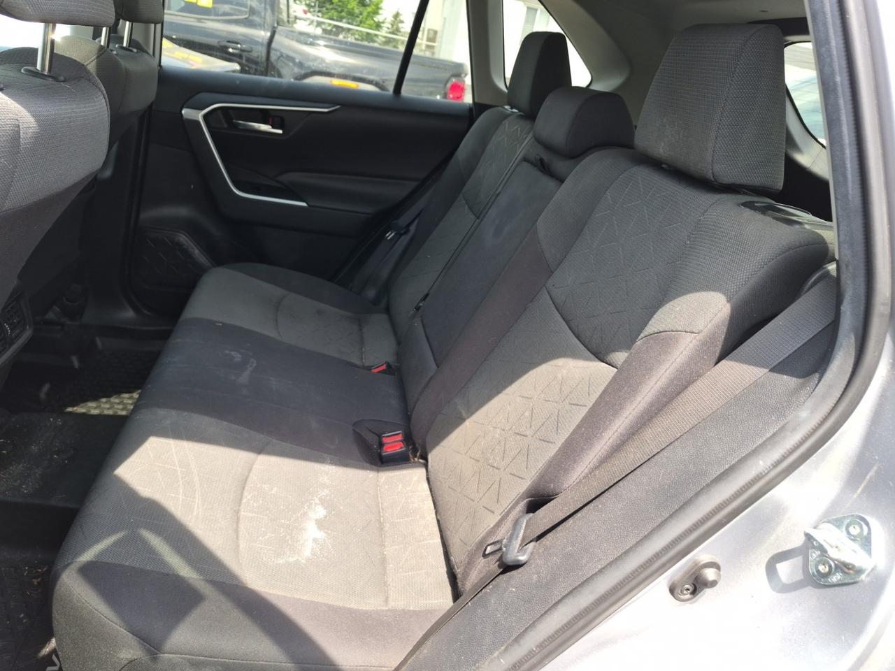 2021 Toyota RAV4 XLE AWD | NO ACCIDENTS | TOYOTA SERVCIED Photo