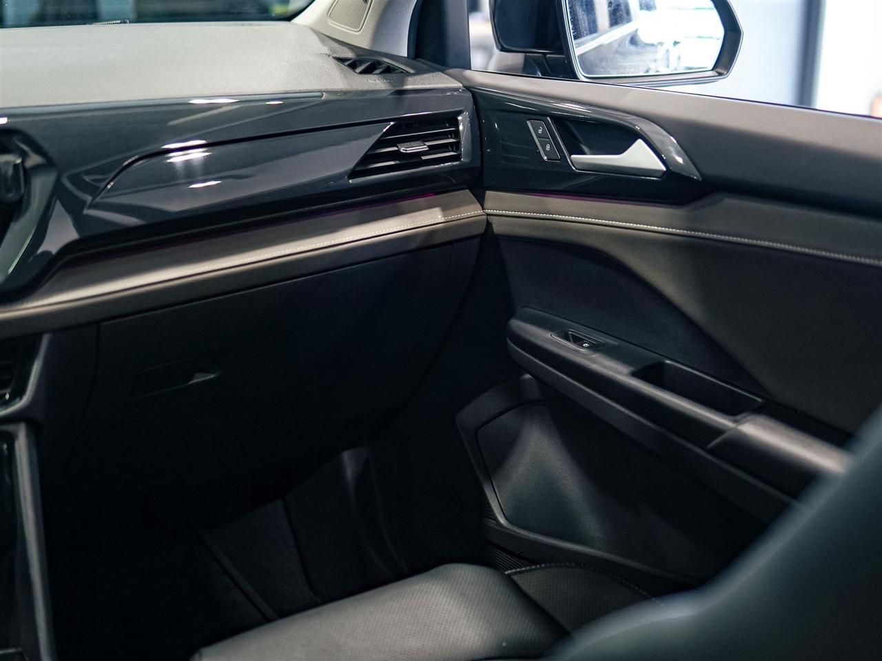 2022 Volkswagen Taos ** SALE PENDING BY NANDU ** Photo