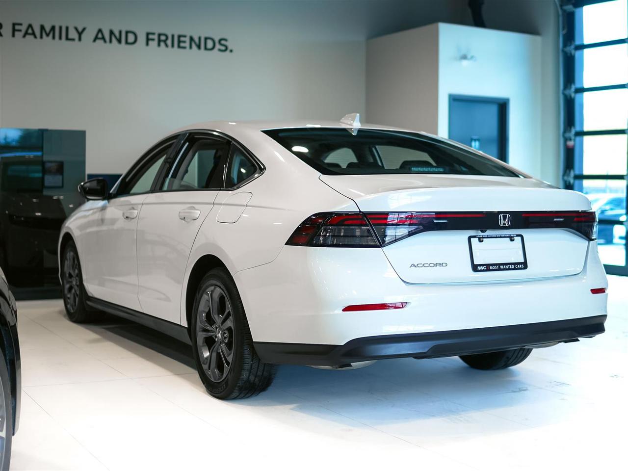 2024 Honda Accord EX | NO ACCIDENTS | HONDA SERVICED | SUNROOF Photo