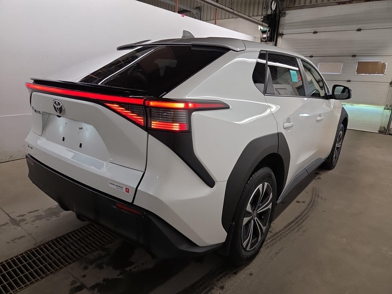 2024 Toyota bZ4X ** SALE PENDING BY RANDEEP ** Photo