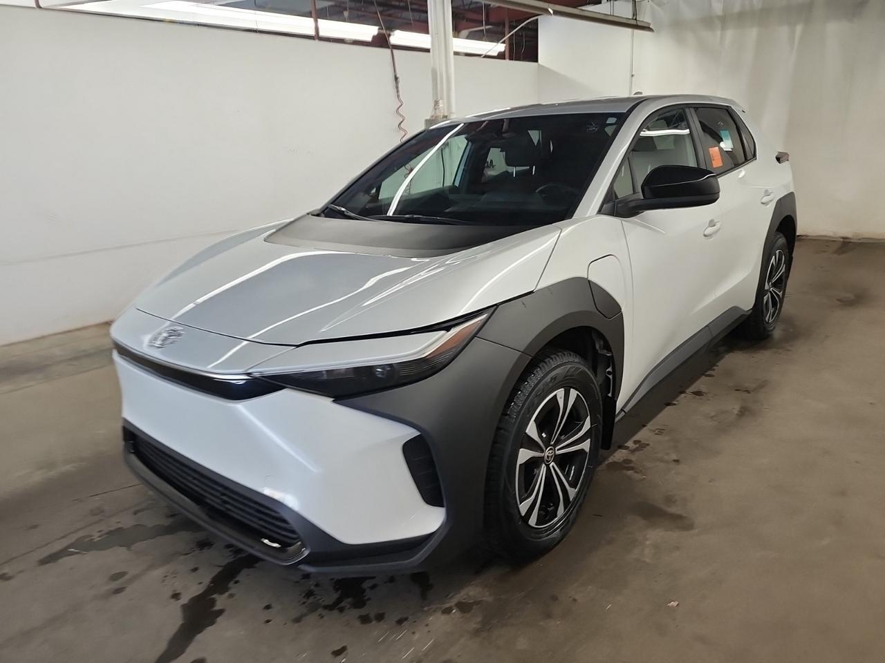 2024 Toyota bZ4X LE | NO ACCIDENTS | PUSH BUTTON | APP CONNECT Photo