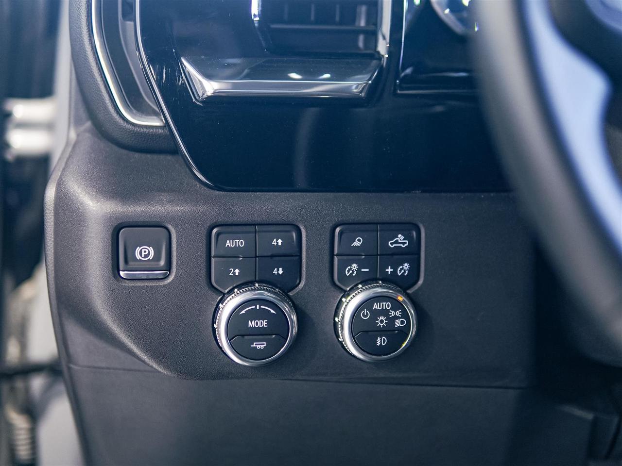 2024 GMC Sierra 1500 ELEVATION CREW CAB | 4X4 | 3.0 DIESEL | LEATHER | X31 Photo