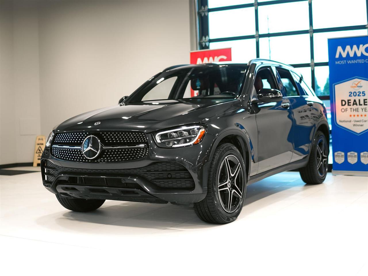 2020 Mercedes-Benz GLC 300 4MATIC | RED LEATHER | AMG | NO ACCIDENTS Photo