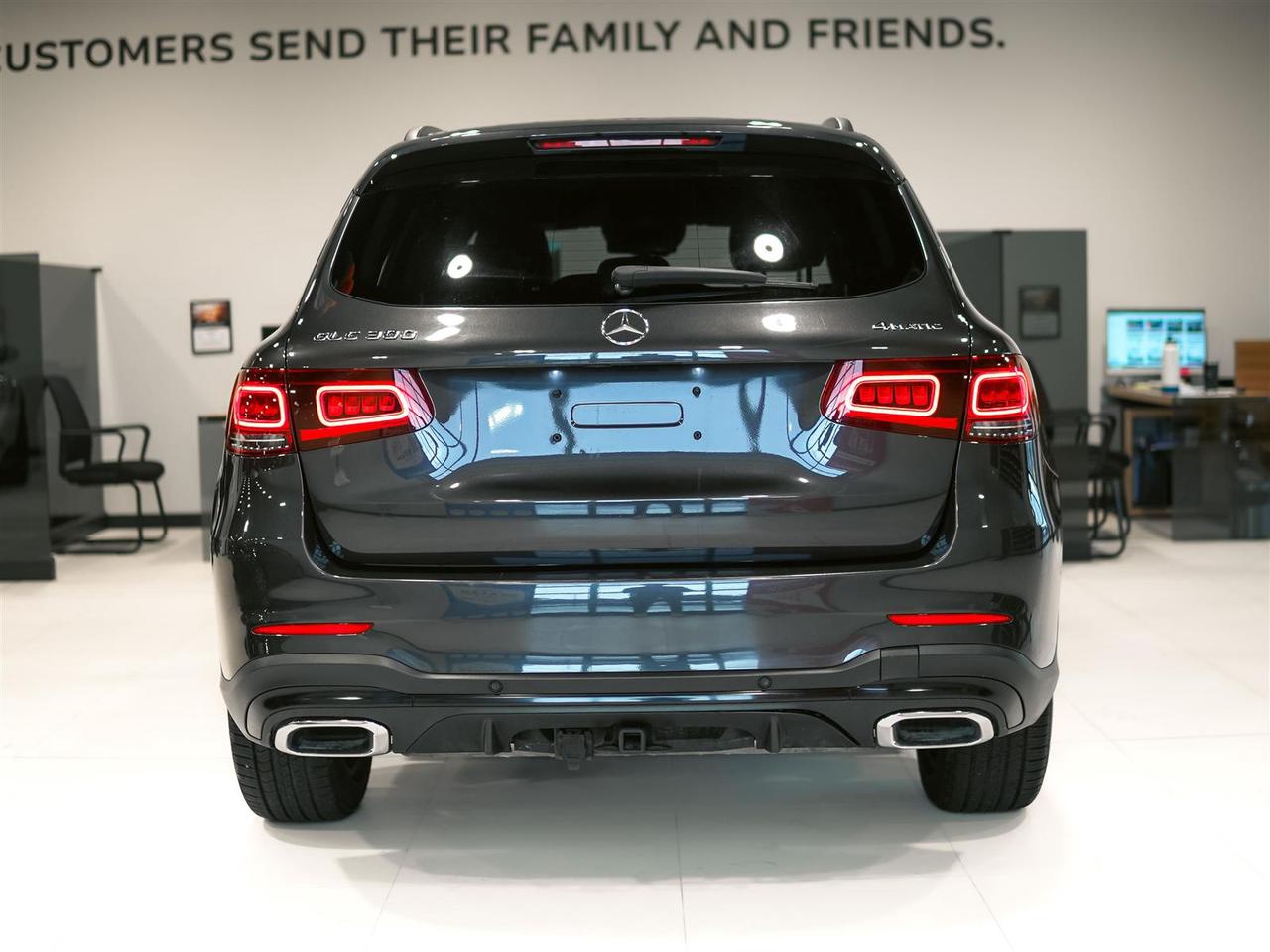 2020 Mercedes-Benz GLC 300 4MATIC | RED LEATHER | AMG | NO ACCIDENTS Photo