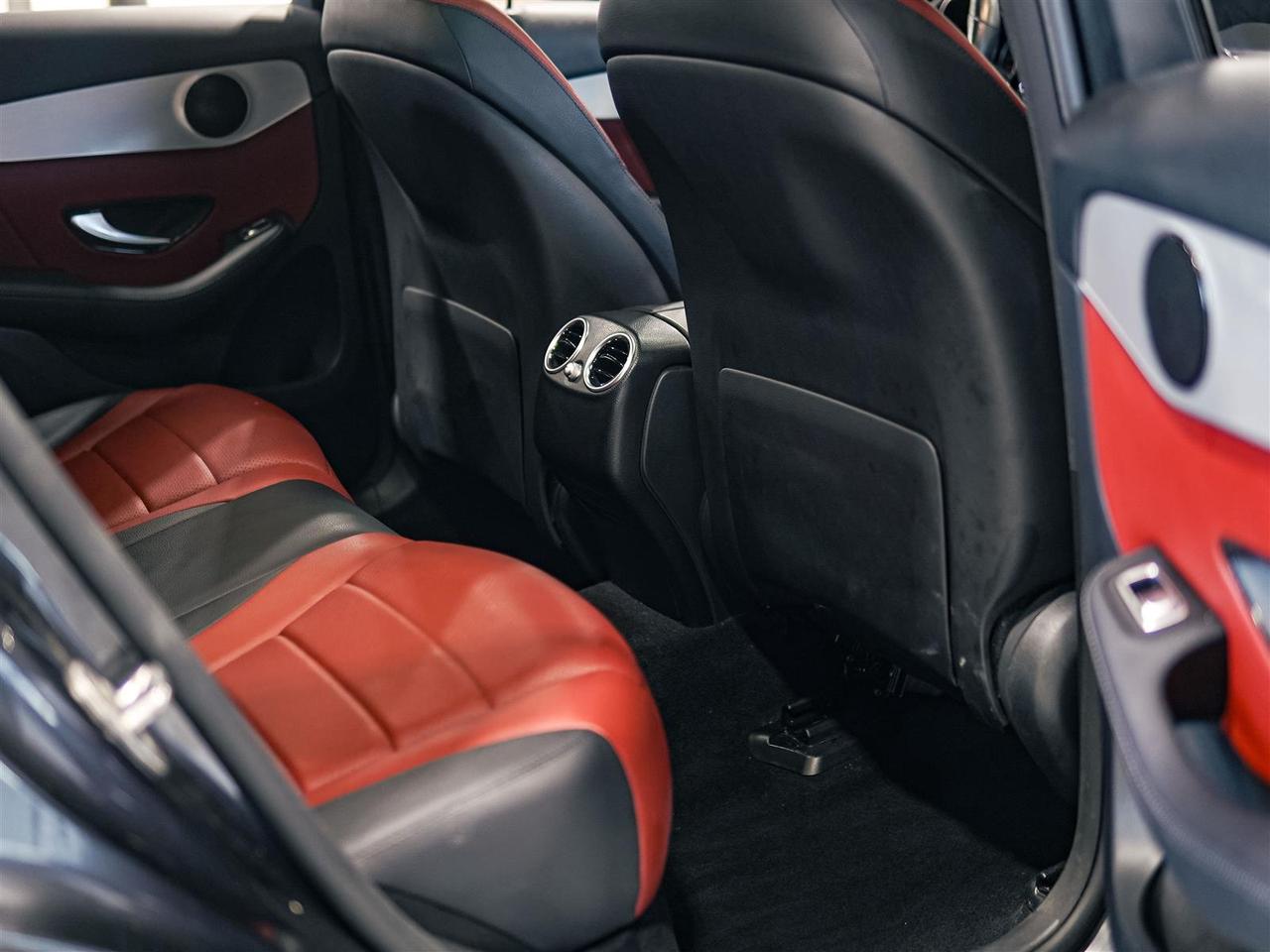 2020 Mercedes-Benz GLC 300 4MATIC | RED LEATHER | AMG | NO ACCIDENTS Photo