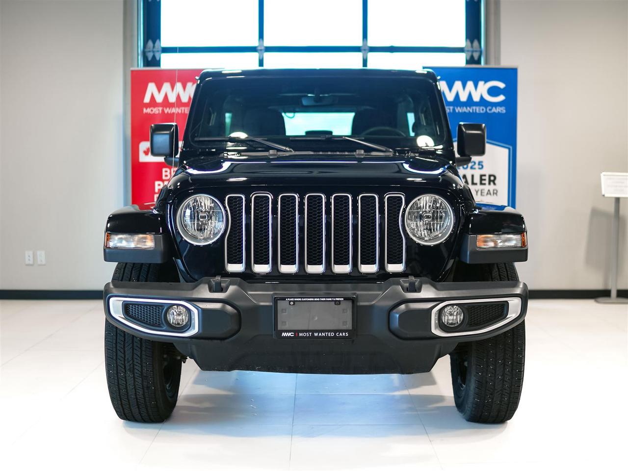 2023 Jeep Wrangler SAHARA 4X4 | NO ACCIDENTS | ONE OWNER Photo2
