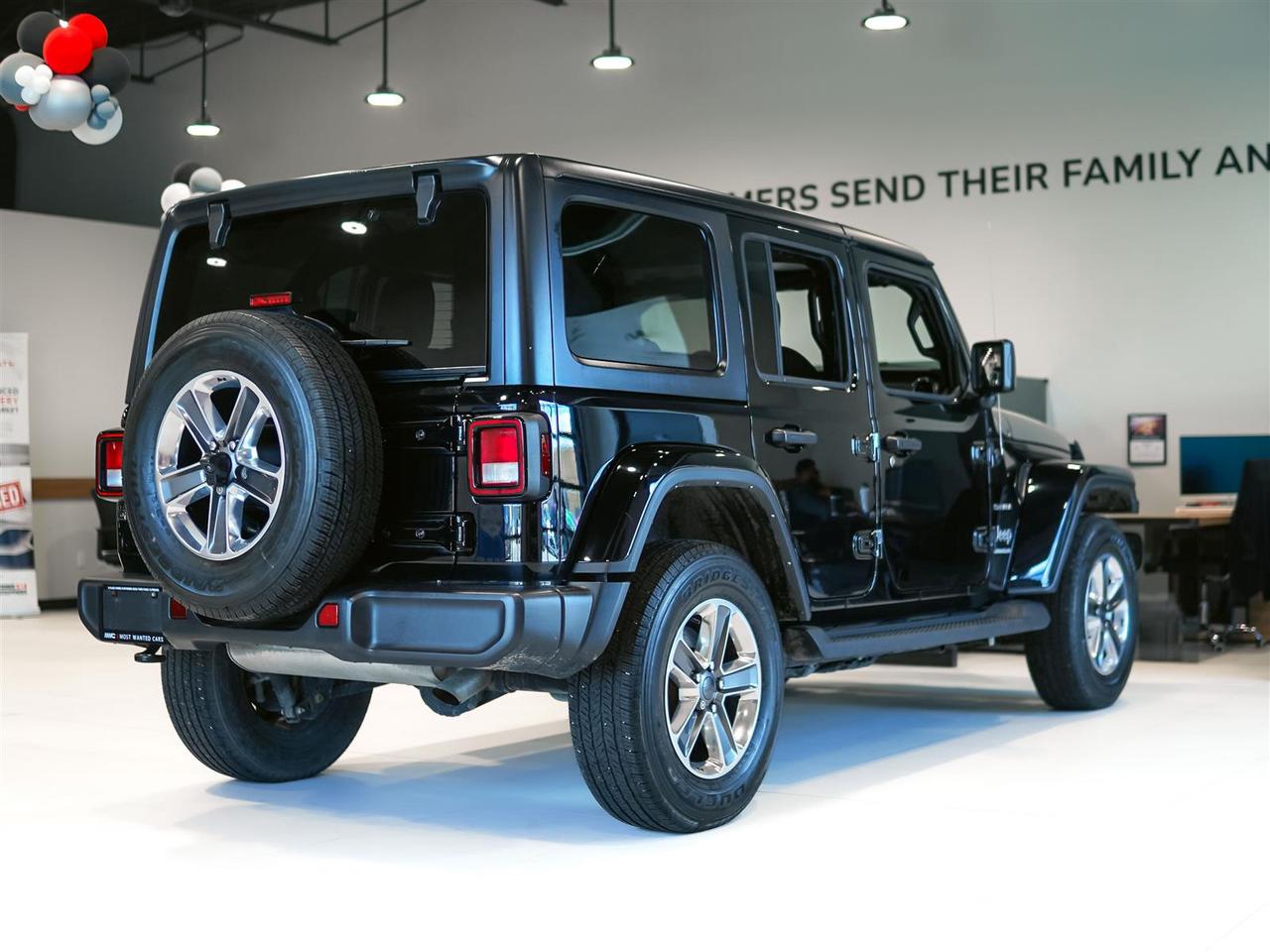 2023 Jeep Wrangler SAHARA 4X4 | NO ACCIDENTS | ONE OWNER Photo
