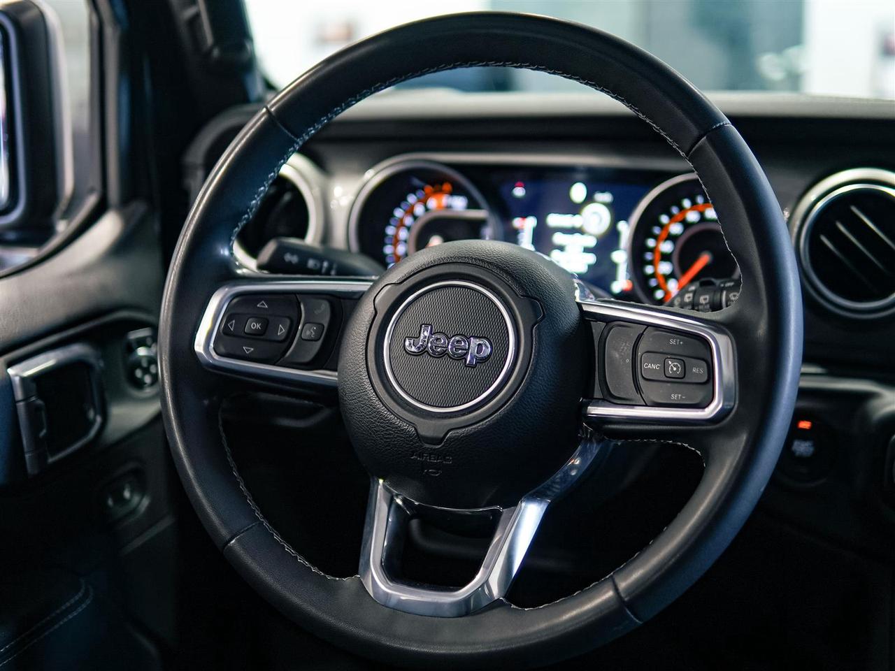 2023 Jeep Wrangler SAHARA 4X4 | NO ACCIDENTS | ONE OWNER Photo