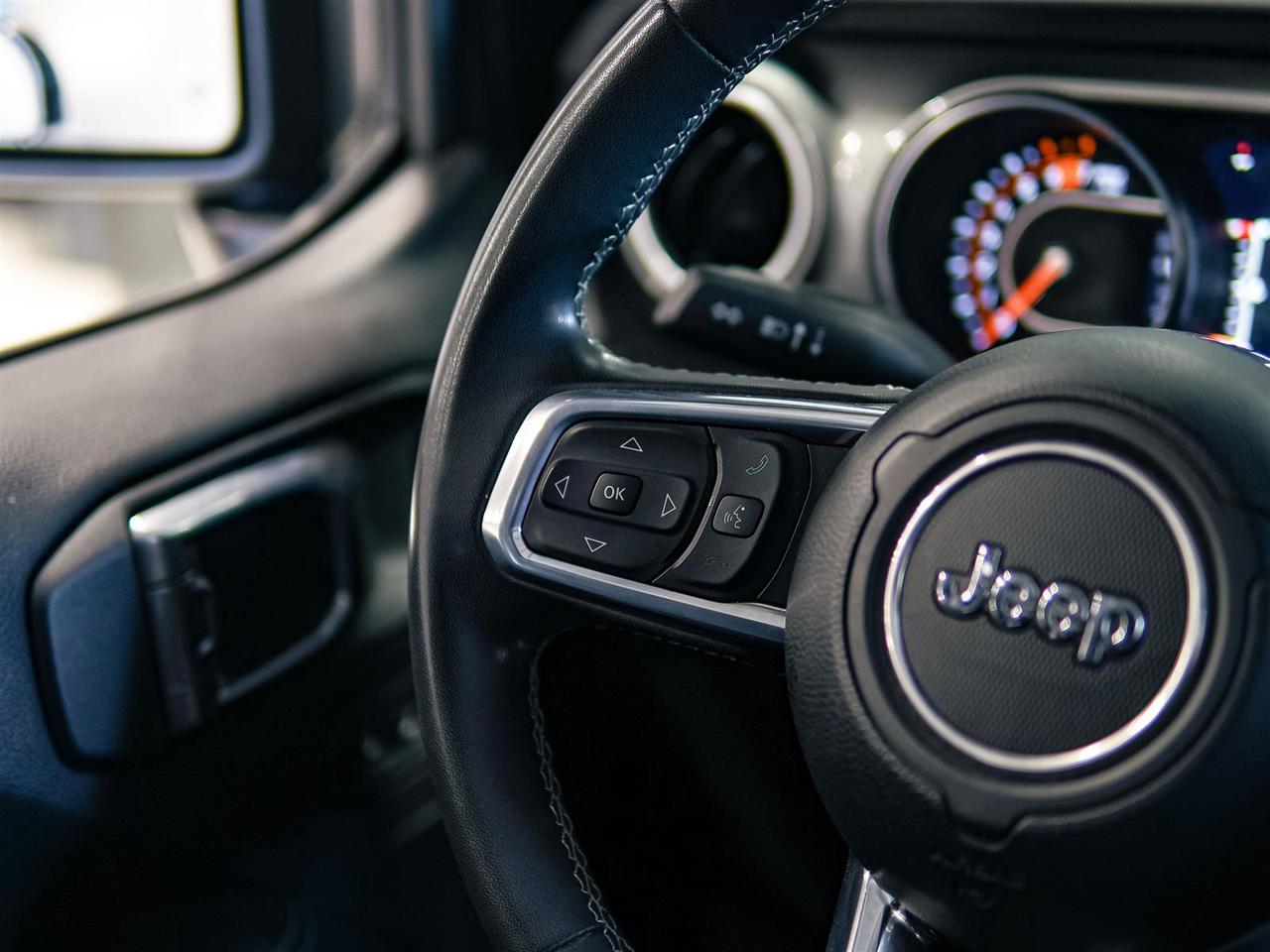 2023 Jeep Wrangler SAHARA 4X4 | NO ACCIDENTS | ONE OWNER Photo