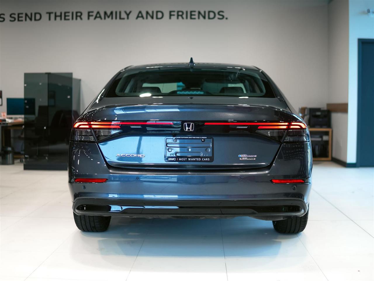 2024 Honda Accord Hybrid TOURING | HYBRID | NO ACCIDENTS | ONE OWNER Photo