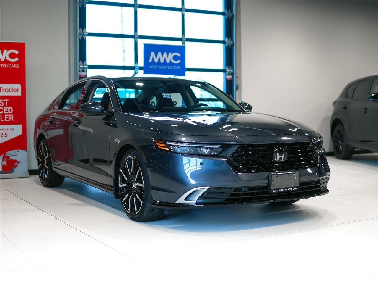2024 Honda Accord Hybrid TOURING | HYBRID | NO ACCIDENTS | ONE OWNER Photo