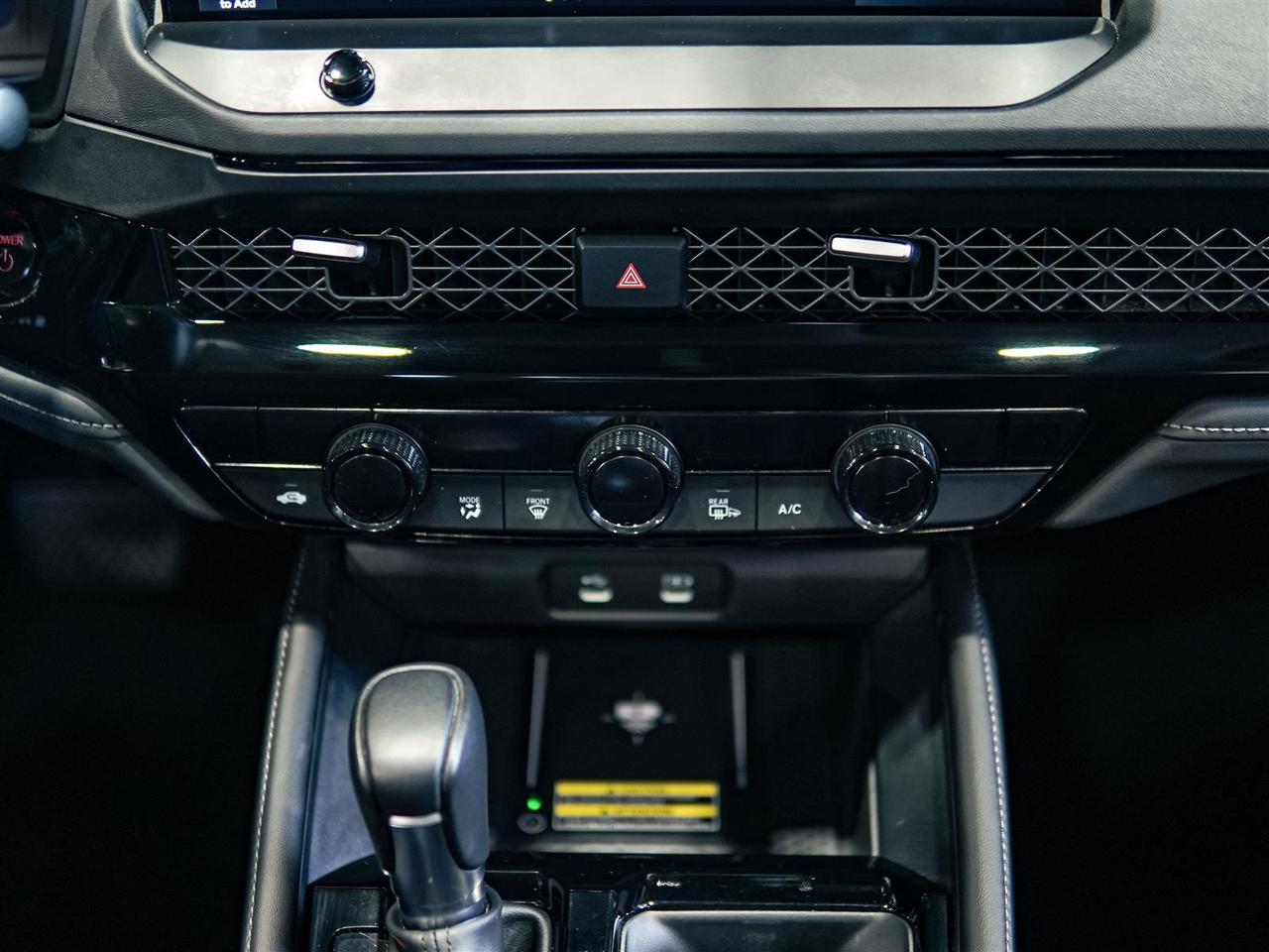 2024 Honda Accord Hybrid TOURING | HYBRID | NO ACCIDENTS | ONE OWNER Photo