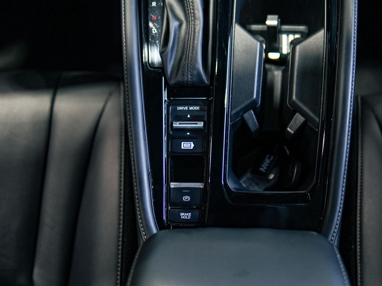 2024 Honda Accord Hybrid TOURING | HYBRID | NO ACCIDENTS | ONE OWNER Photo