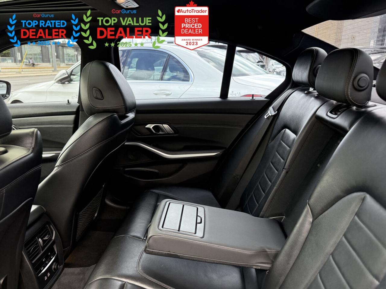2019 BMW 3 Series 330i //M PKG SHADOWLINE | PANO | LOADED Photo
