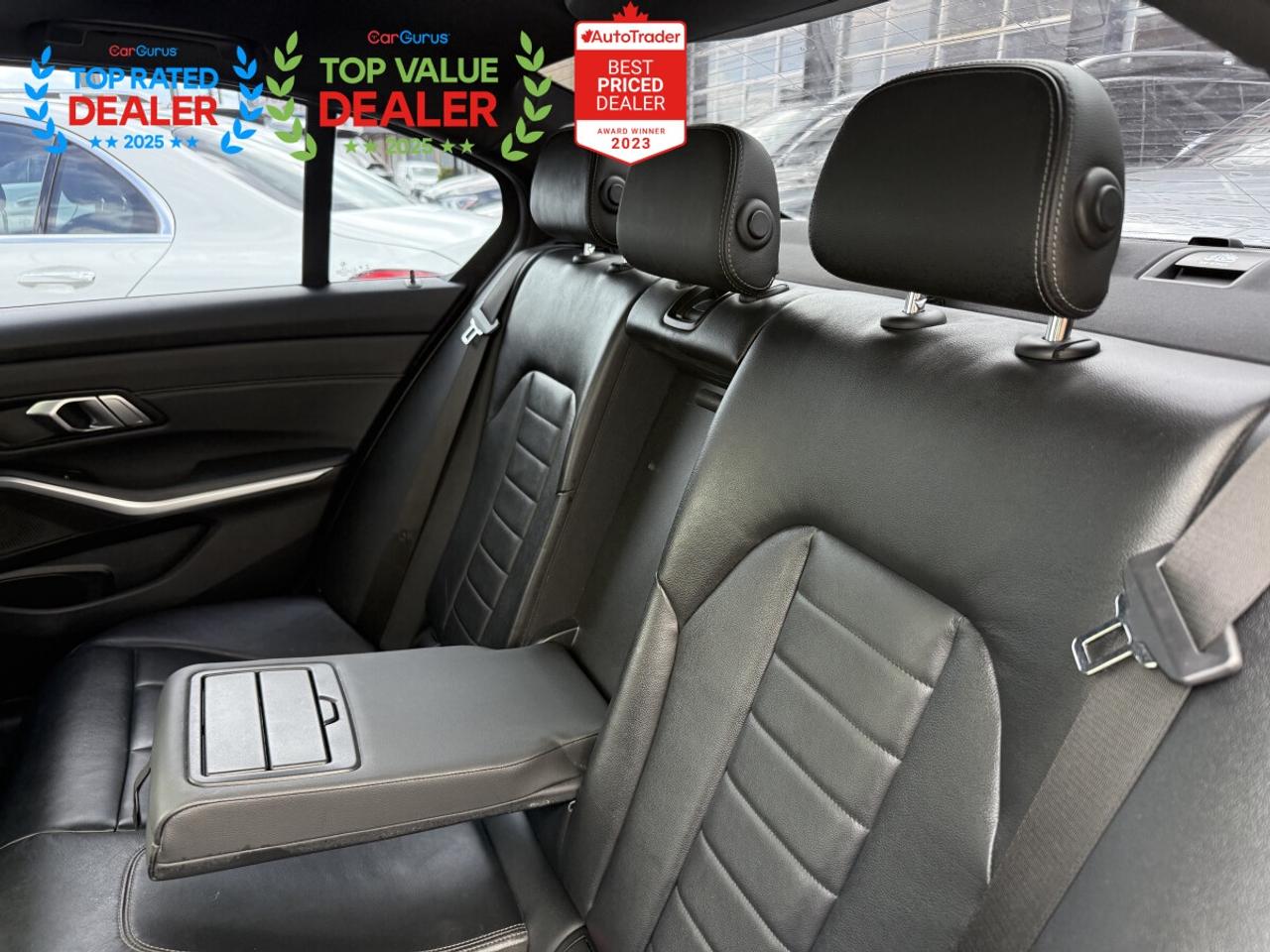 2019 BMW 3 Series 330i //M PKG SHADOWLINE | PANO | LOADED Photo
