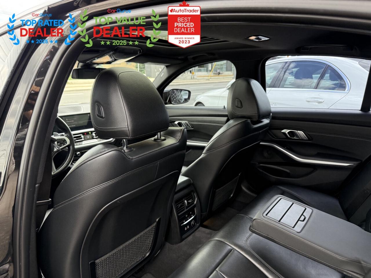 2019 BMW 3 Series 330i //M PKG SHADOWLINE | PANO | LOADED Photo