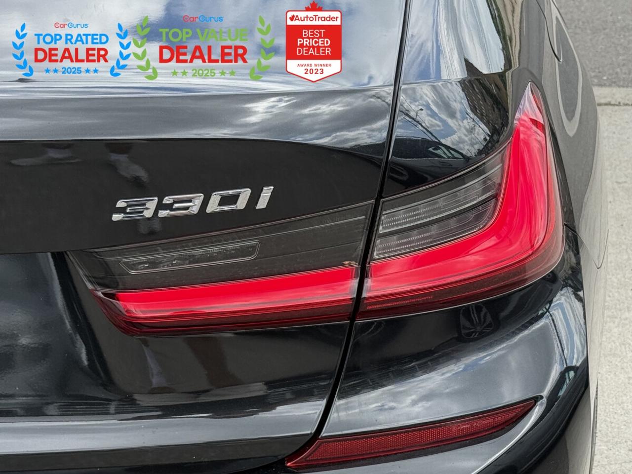 2019 BMW 3 Series 330i //M PKG SHADOWLINE | PANO | LOADED Photo
