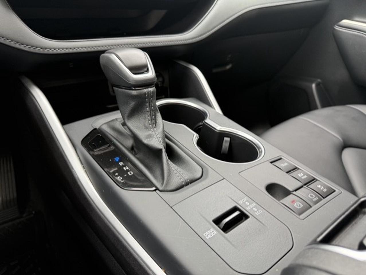 2026 Toyota Highlander HYBRID XLE Photo