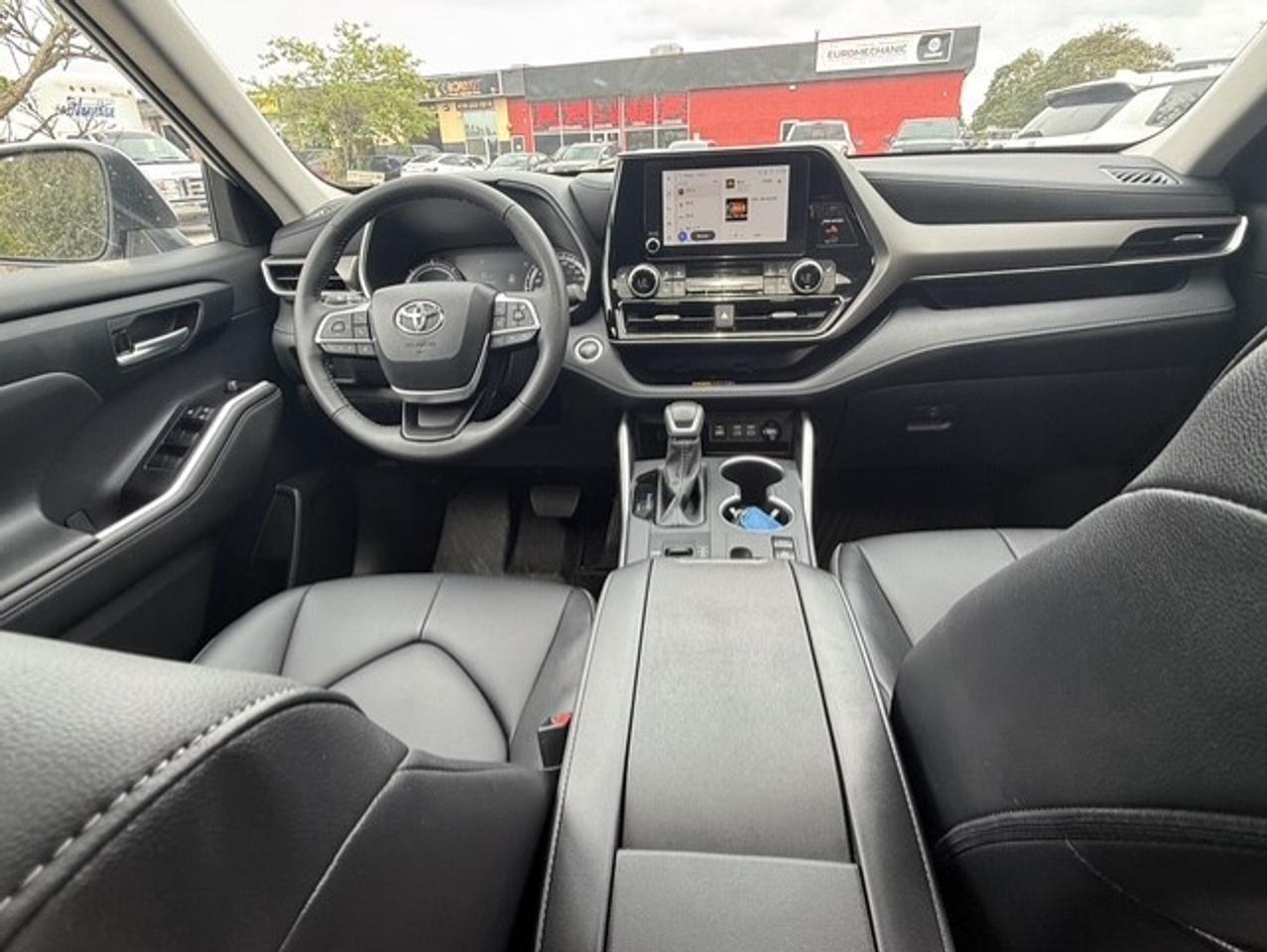 2026 Toyota Highlander HYBRID XLE Photo