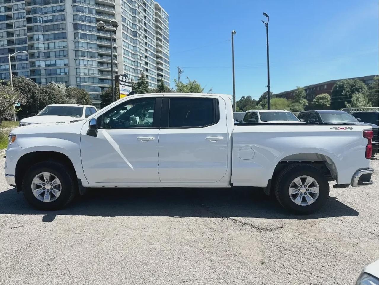 2025 Chevrolet Silverado 1500 LT Crew Cab Photo