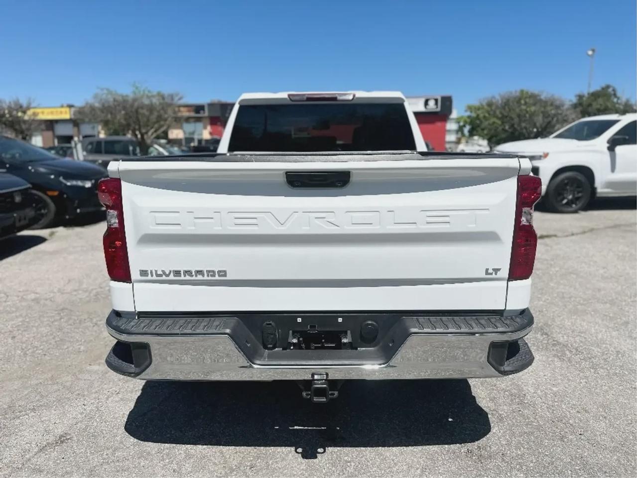 2025 Chevrolet Silverado 1500 LT Crew Cab Photo