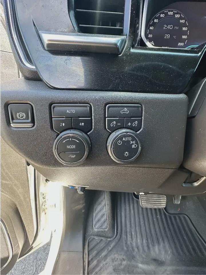 2025 Chevrolet Silverado 1500 LT Crew Cab Photo