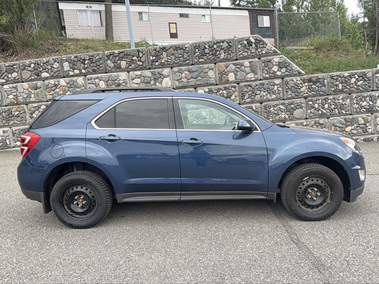 2017 Chevrolet Equinox LT Photo