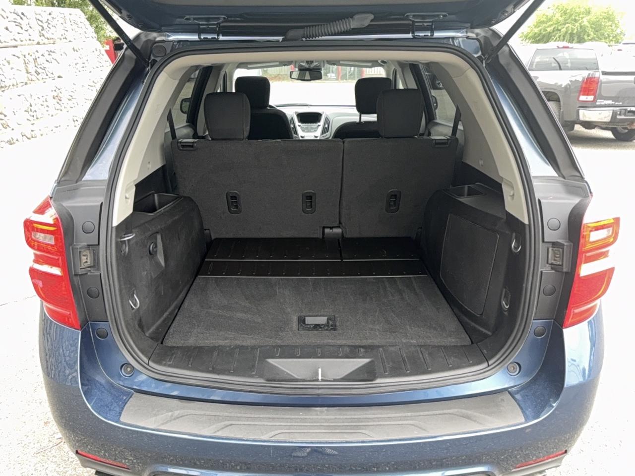 2017 Chevrolet Equinox LT Photo