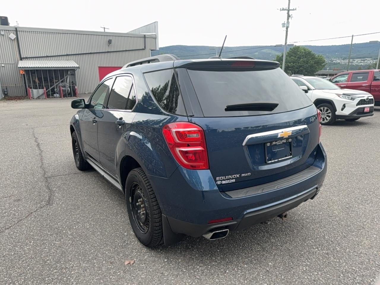 2017 Chevrolet Equinox LT Photo
