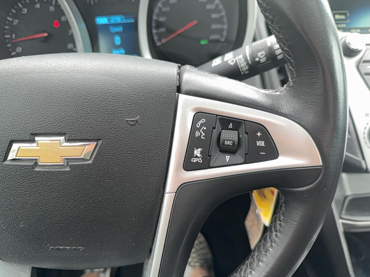 2017 Chevrolet Equinox LT Photo
