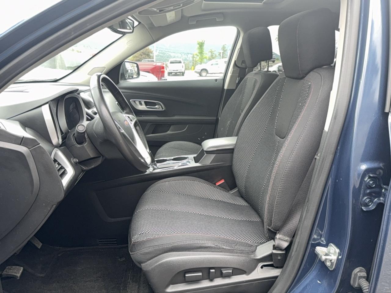 2017 Chevrolet Equinox LT Photo