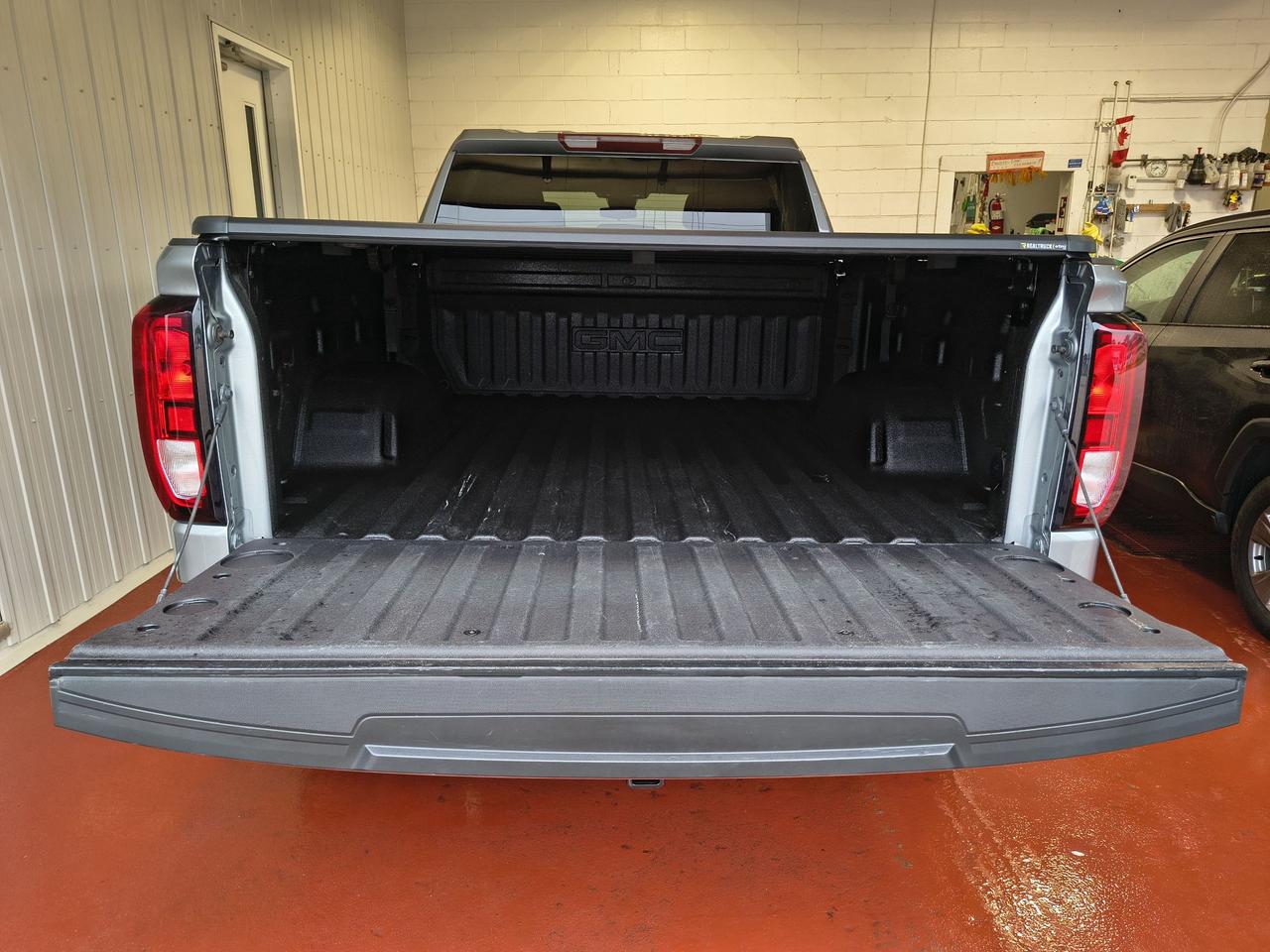 2025 GMC Sierra 1500 ELEVATION Photo