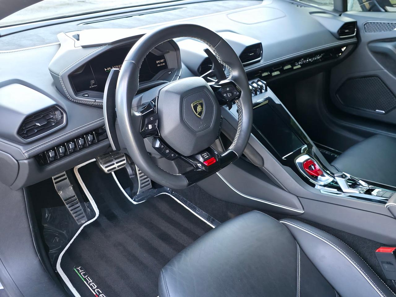 2020 Lamborghini Huracan Evo Coupe *V10 & LOW MILEAGE* Photo